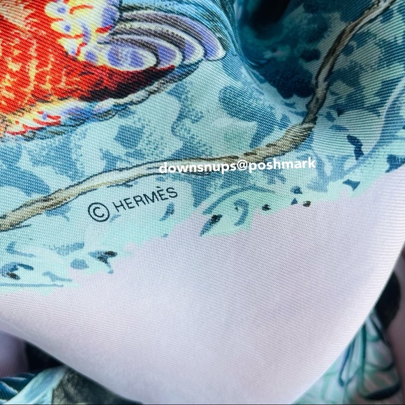 Hermès Equateur Washed Silk Scarf 90 - Picture 12 of 15